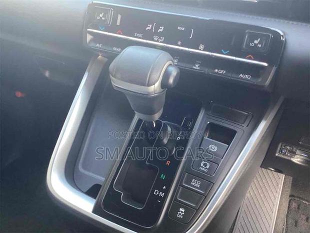Toyota Voxy Hybrid S-Z 2WD 7-Seater 2023 Pearl