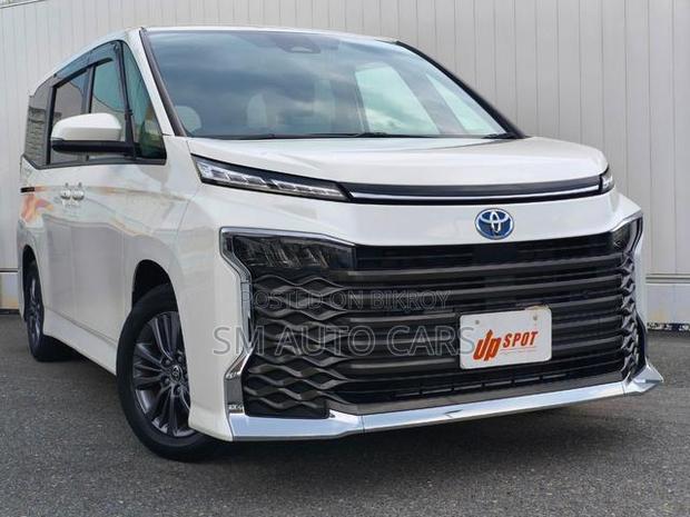 Toyota Voxy Hybrid S-G 2WD 7-Seater 2022 Pearl