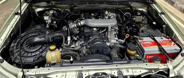 Toyota Hilux 2.5 D-4d SRX 2011 Silver