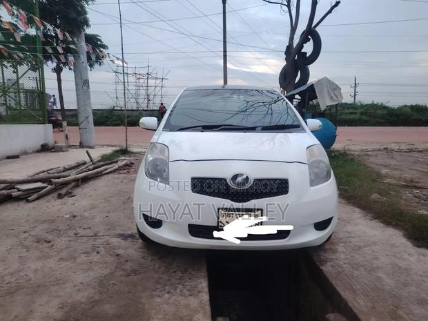 Toyota Vitz 2008 White