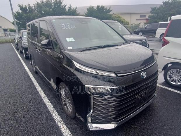 Toyota Voxy Hybrid S-G 2WD 7-Seater 2023 Pearl
