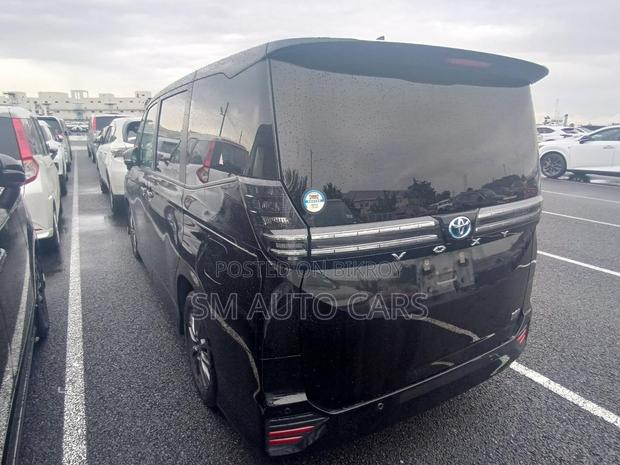 Toyota Voxy Hybrid S-G 2WD 7-Seater 2023 Pearl