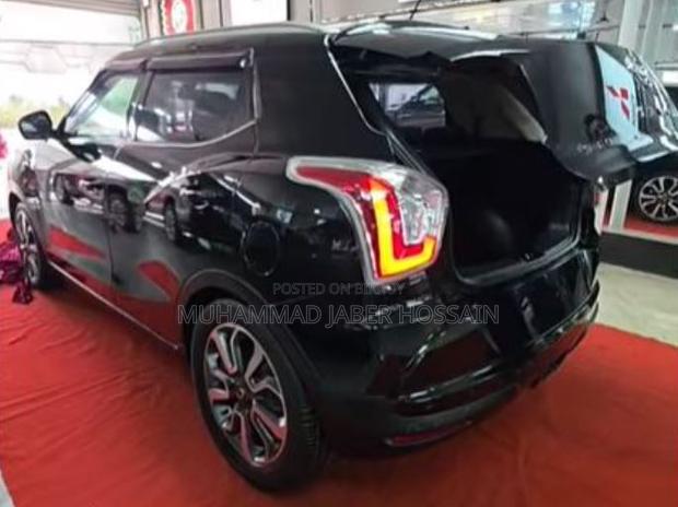 SsangYong Tivoli 2015 Black