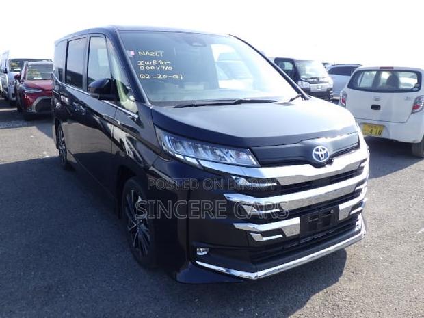 Toyota Noah 2022 Black
