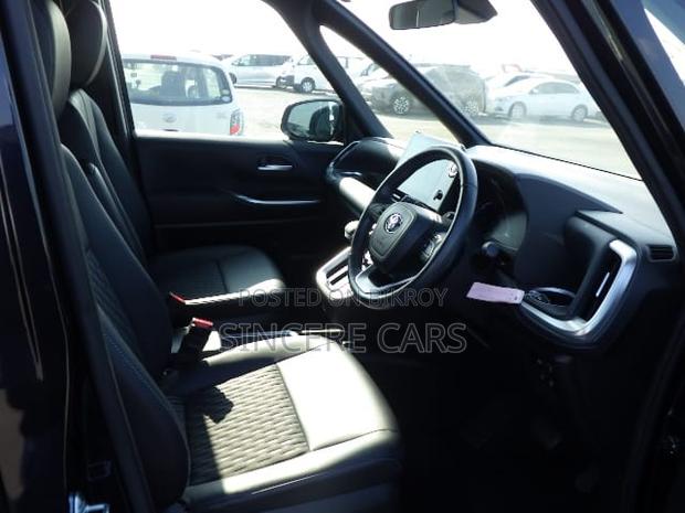 Toyota Noah 2022 Black