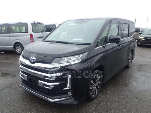 Toyota Noah 2022 Black