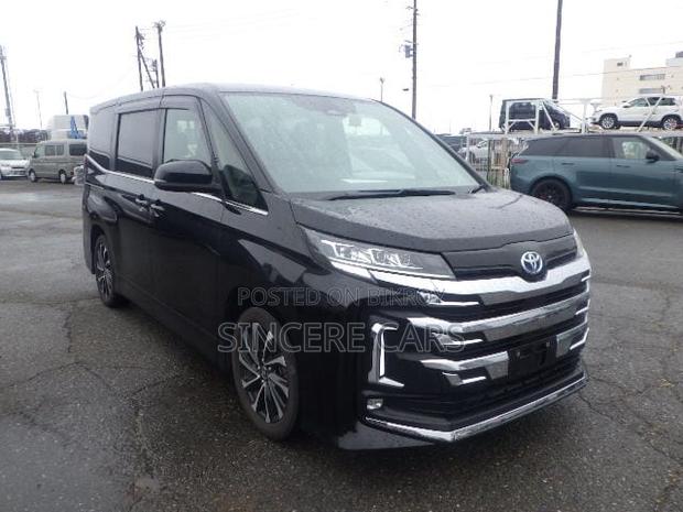 Toyota Noah 2022 Black