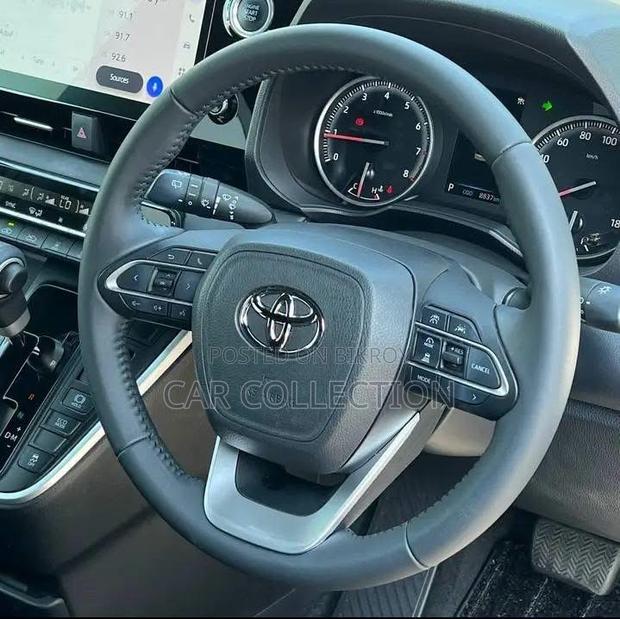 Toyota Voxy Hybrid S-Z 2-Wheel Drive 7-Seater 2022 Blue