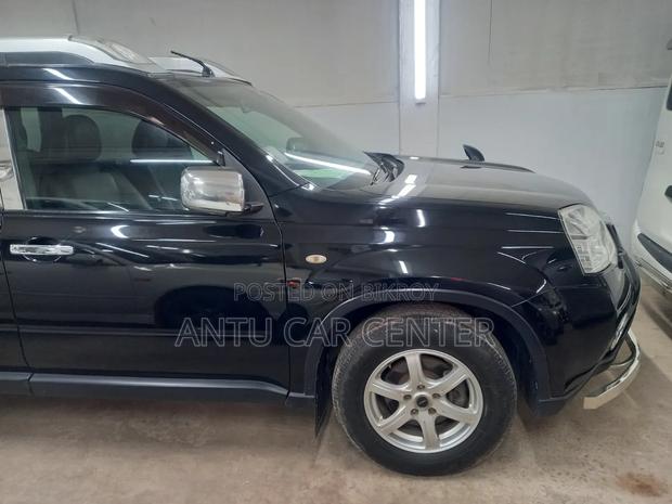 Nissan X-Trail 2011 Black