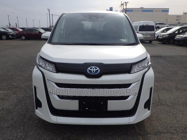 Toyota Noah 2022 Pearl