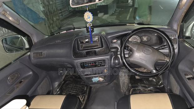 Toyota Noah 2003 Silver