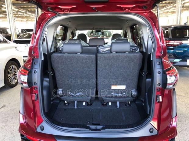 Toyota Sienta 2021 Red