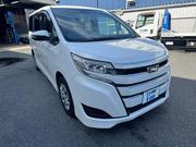 Toyota Noah 2021 White for sale