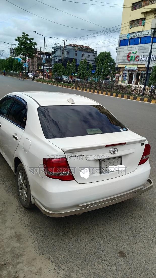 Toyota Axio 2010 White