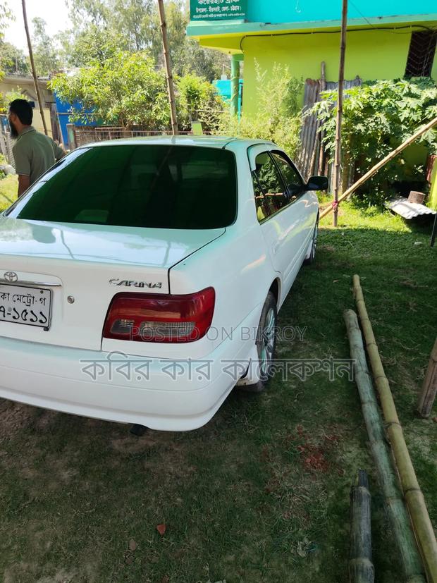 Toyota Carina 2000 Pearl
