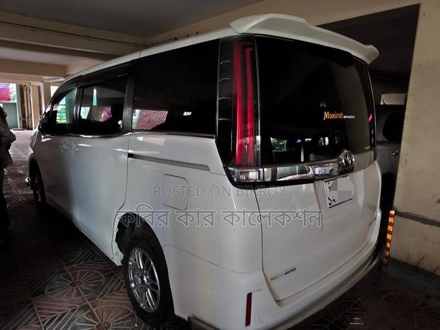 Toyota Noah 2019 Pearl