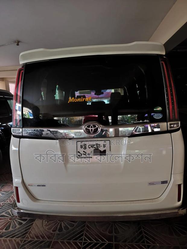 Toyota Noah 2019 Pearl
