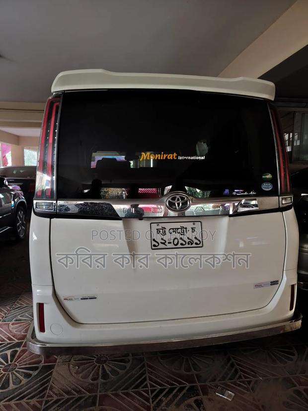 Toyota Noah 2019 Pearl