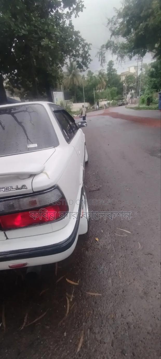 Toyota Corolla 1992 White