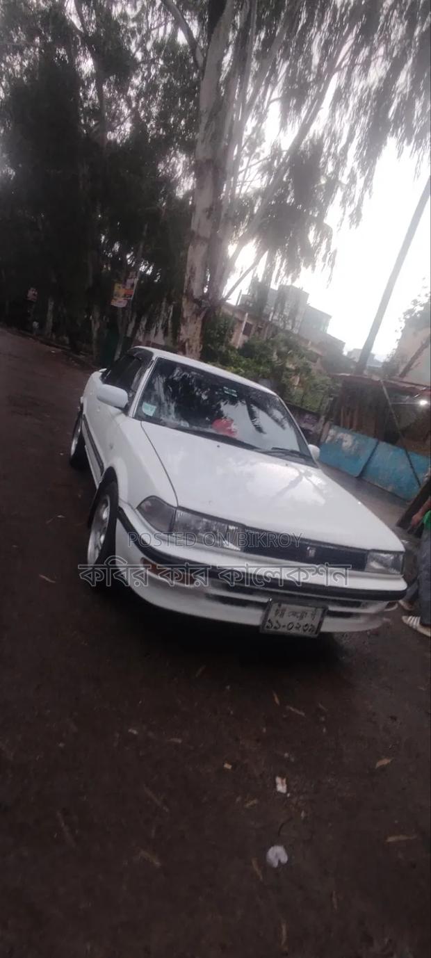 Toyota Corolla 1992 White