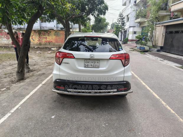 Honda Vezel 2014 White