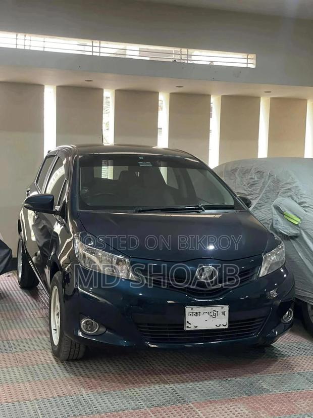 Toyota Vitz 1.3 AWD 5dr 2011