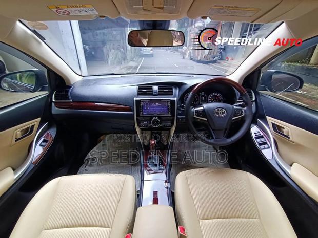 Toyota Premio 2017 Brown