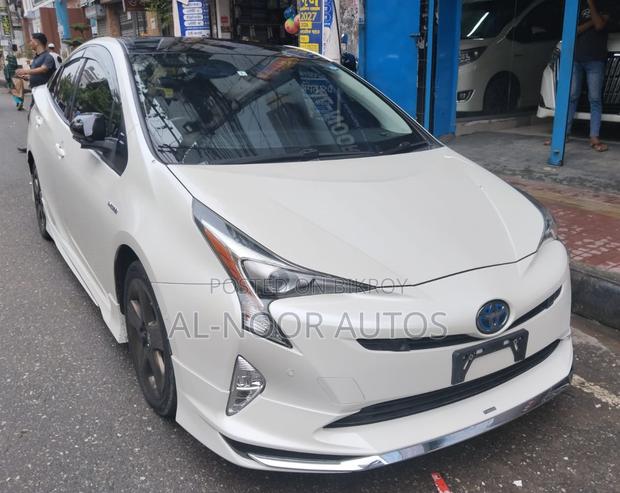 Toyota Prius 2018 Pearl
