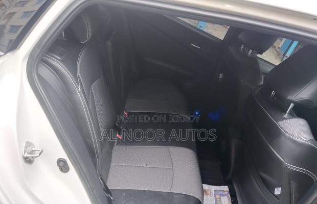 Toyota Prius 2018 Pearl