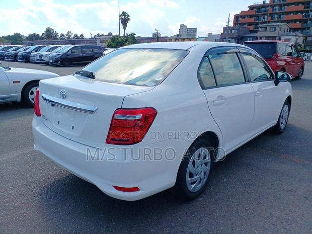 Toyota Axio 2021 Off white