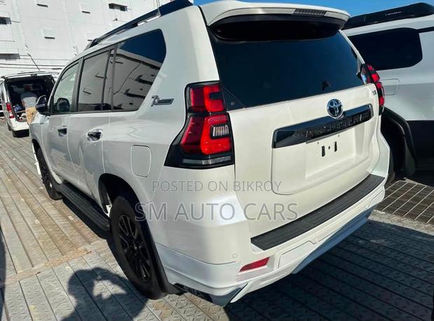 Toyota Land Cruiser Prado 2.7 2022 Pearl