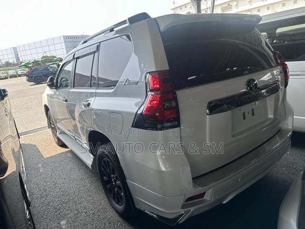 Toyota Land Cruiser Prado 2.7 2022 Pearl