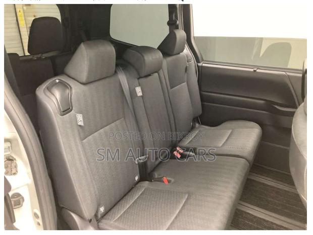 Toyota Noah 2022 Pearl