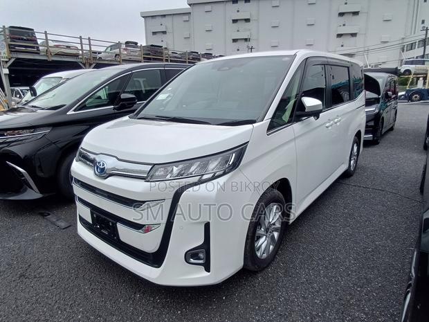 Toyota Noah 2023 Pearl
