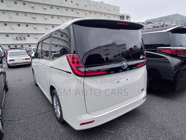 Toyota Noah 2023 Pearl