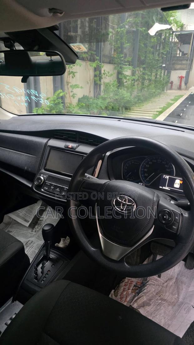 Toyota Axio 2021 Silver