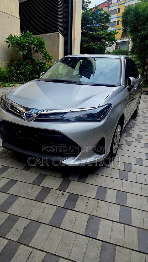 Toyota Axio 2021 Silver