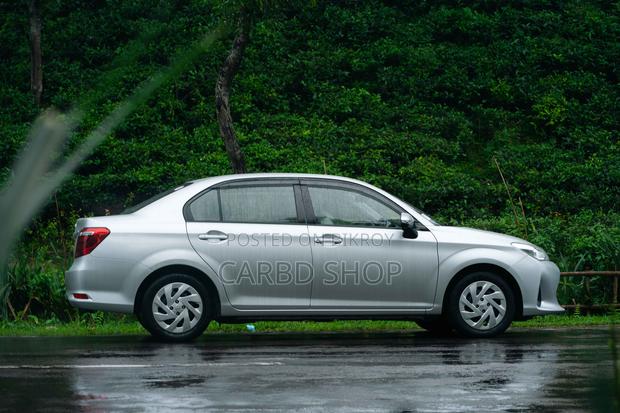 Toyota Axio 2021 Silver