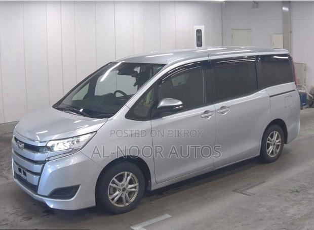 Toyota Noah 2021 Silver