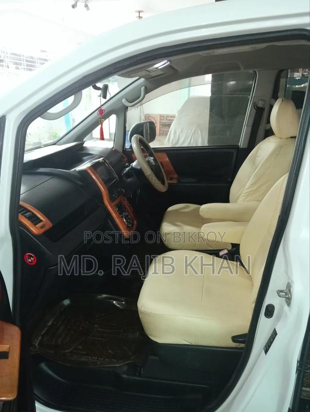Toyota Noah 2012 Pearl