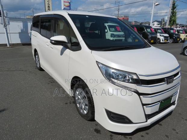Toyota Noah 2021 Pearl