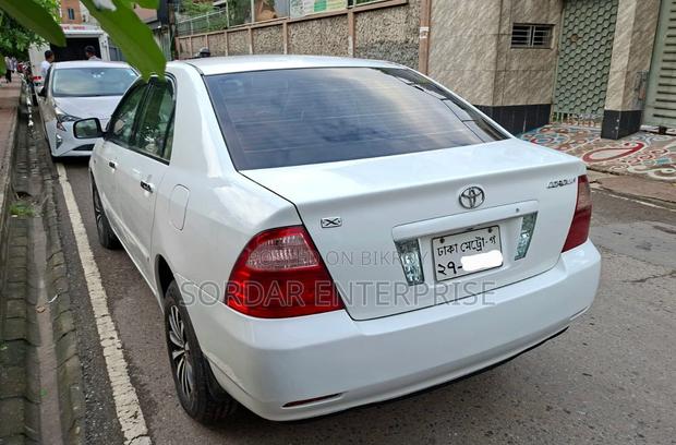 Toyota Corolla 2005 White