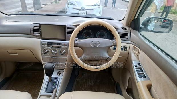 Toyota Corolla 2005 White