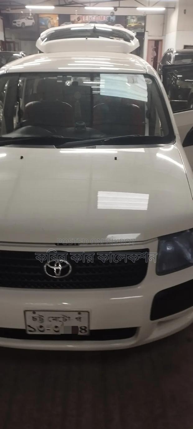 Toyota Succeed 2011 White