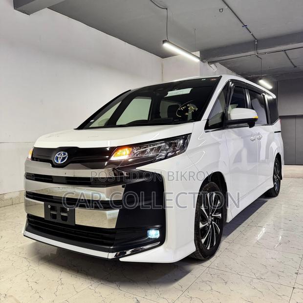Toyota Noah 2022 Pearl