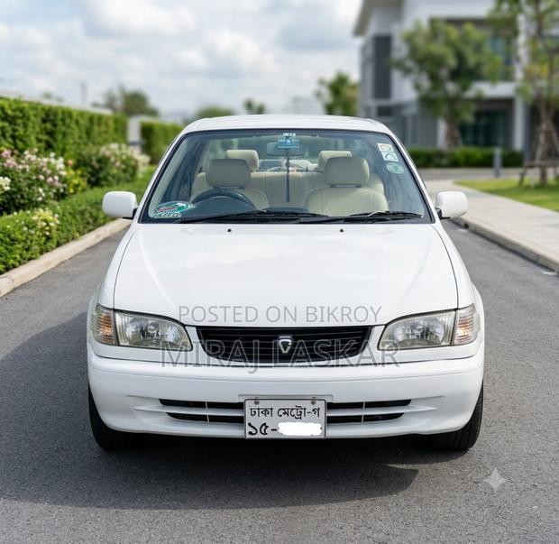 Toyota Corolla Sedan Automatic 1997 White