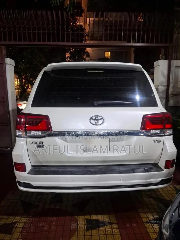 Toyota Land Cruiser 2020 White
