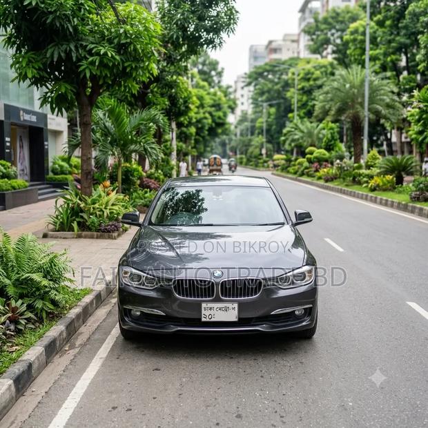 BMW 318i 2015 Gray