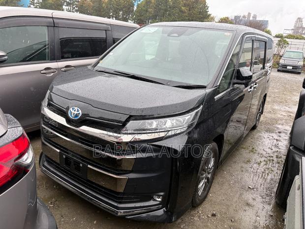 Toyota Noah 2022 Black