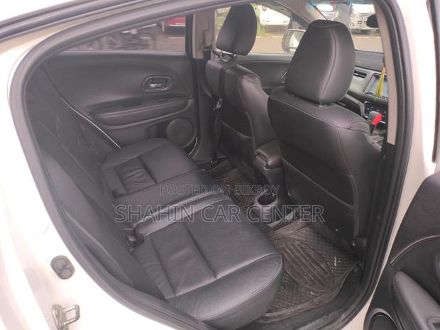 Honda Vezel 1.5 4WD 2015 Pearl